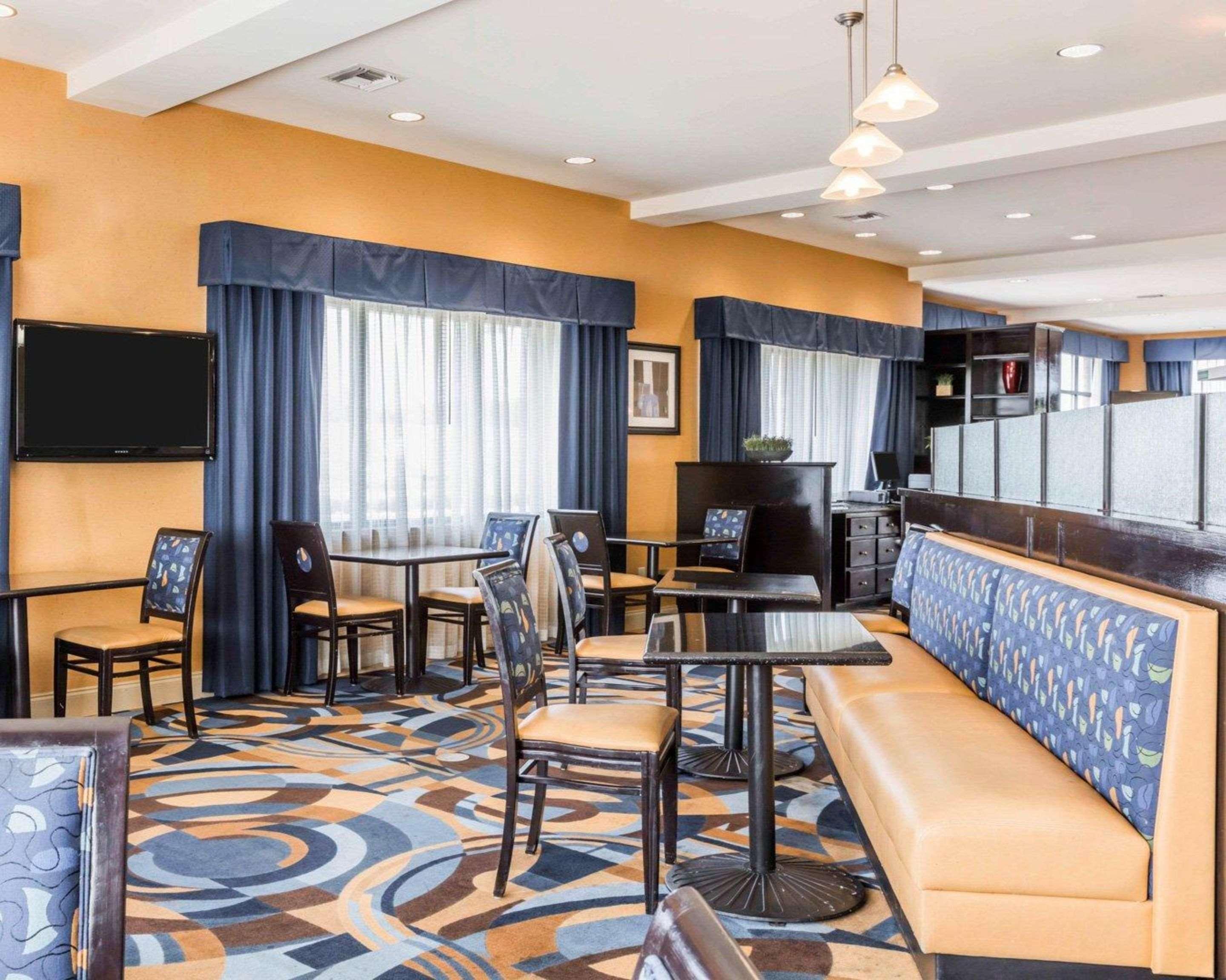 Comfort Suites Pell City I-20 Exit 158 Eksteriør bilde